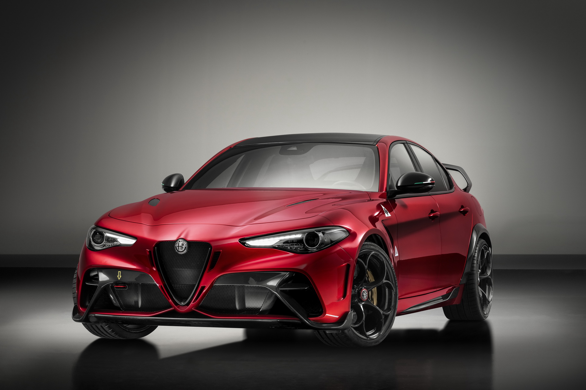 Alfa-Romeo-Giulia-GTA-GTAm-1-1.jpg