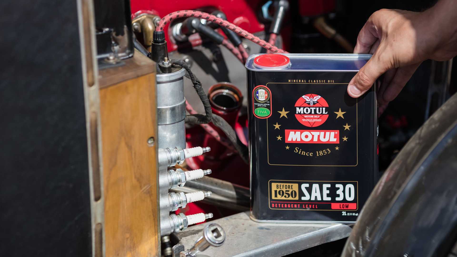 motul classic_1.jpg