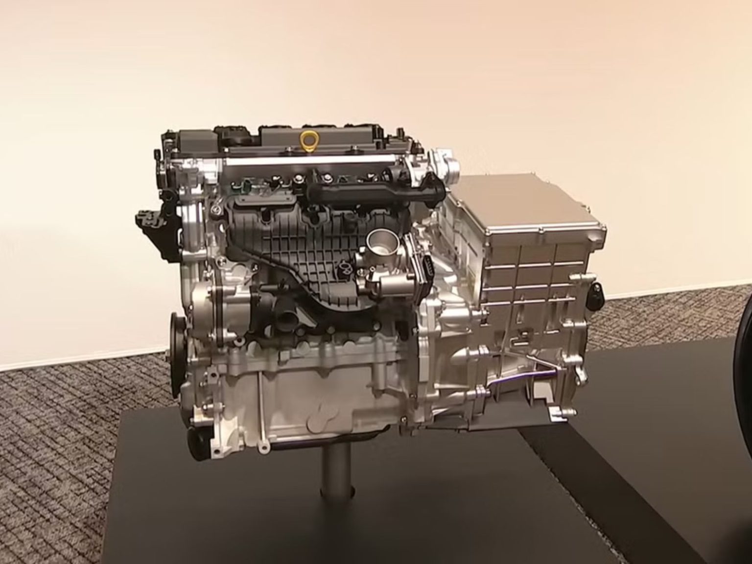 Toyota-new-engine-1536x1152.jpg