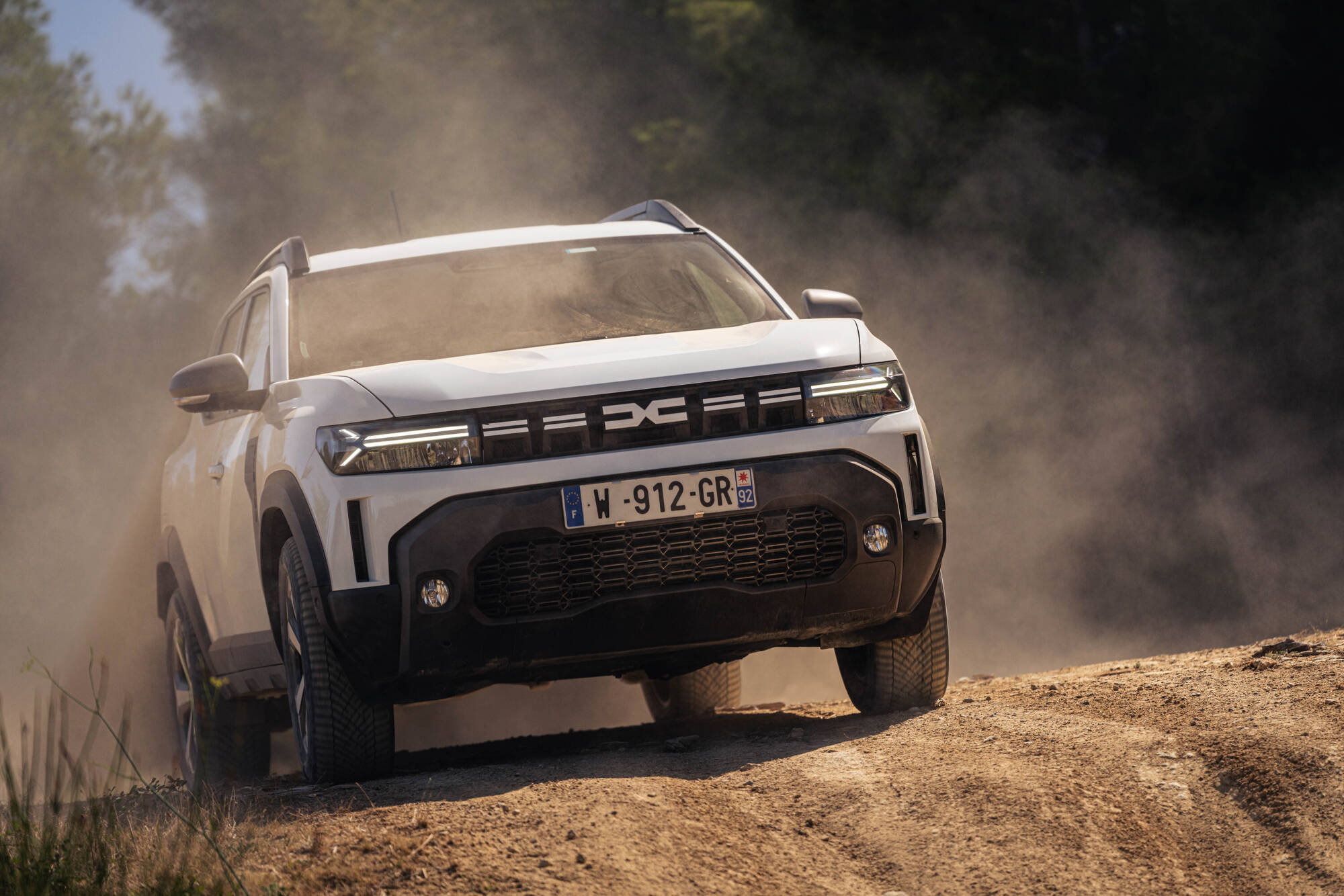 Dacia Duster III hybrid-g 150 4X4_1.jpg